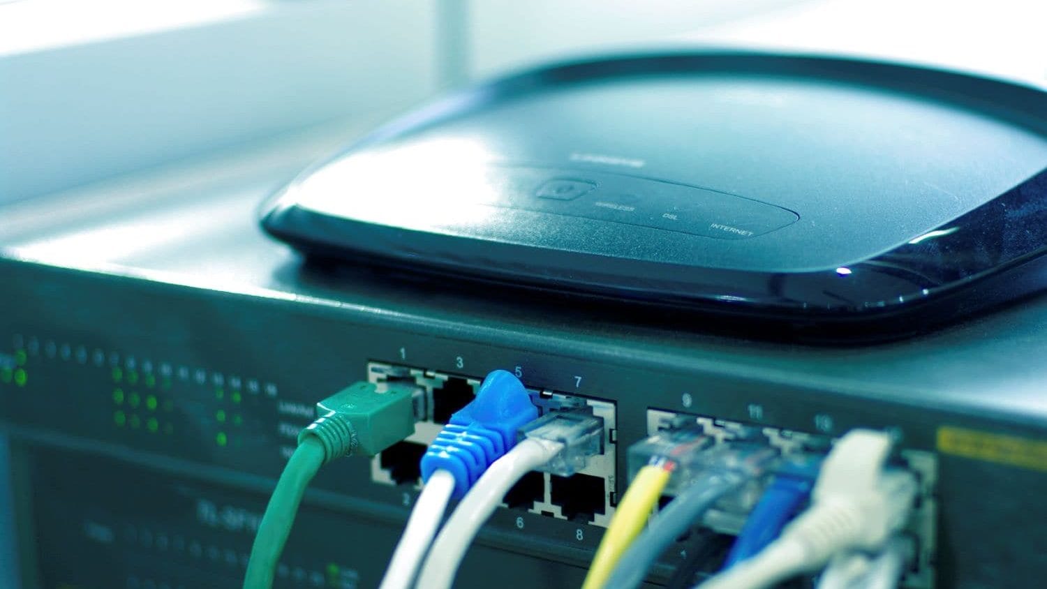 Изображение Wi-Fi роутеров для офиса